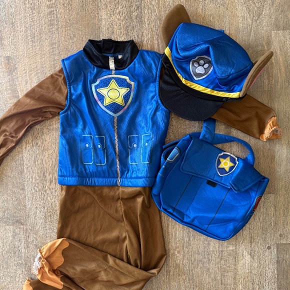 ❌SOLD❌Paw Patrol Chase Halloween costume size 4-6 - Picture 1 of 4
